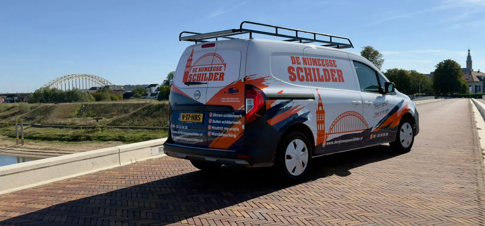 De elektrische bus van De Nijmeegse Schilder in Nijmegen